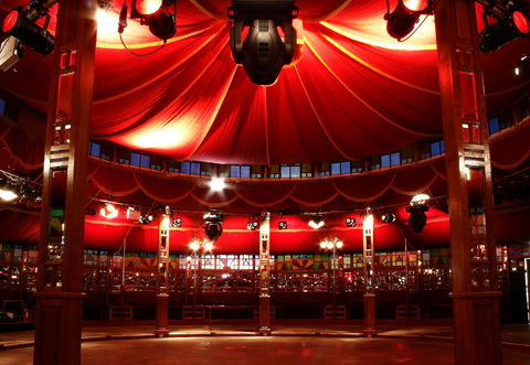 Wonderland Under The Melbourne Star - Tourism Guide 2