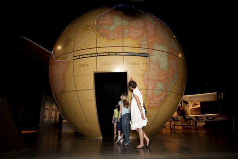 Hinkler Hall Of Aviation - Cruises Travel 2