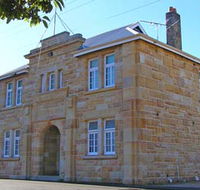 Memorial Hall - Tourism Guide