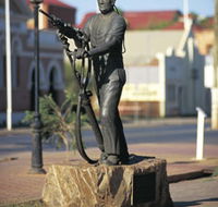 Miners Monument - Tourism Guide