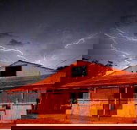 Red Dirt Photographic Gallery - Tourism Guide