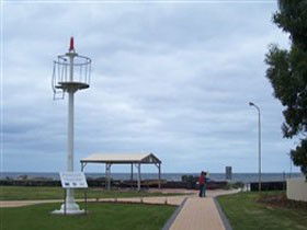 Turnbull Park, Centenary Park And Foreshore - Tourism Guide 0