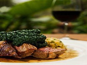 Red Poles - Travel Agents 0