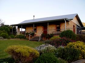 Tim Gramp Wines - Tourism Guide 0