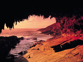 Admirals Arch - Tourism Guide 0