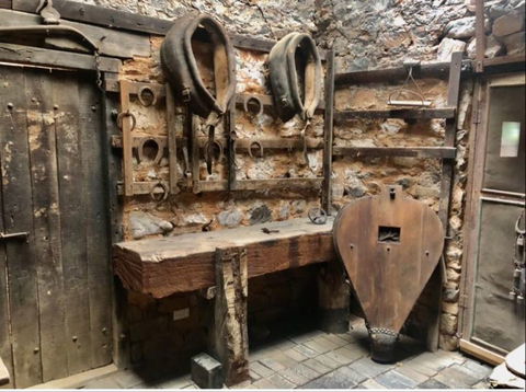 Bluey Blundstones Heritage Accommodation - Tourism Guide 3