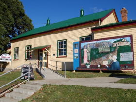 Sheffield TAS Tourism Guide