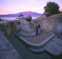 Kangaroo Bluff Historic Site - Cruises Travel
