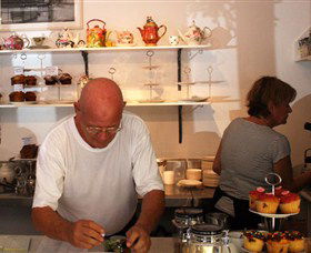 Caf' Parap - Tourism Guide 0