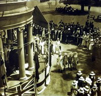 UQ Fryer Library - Travel Search
