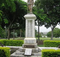 Mowbray Park and East Brisbane War Memorial - Cruises Travel