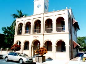 Mackay Town Hall - Cruises Travel 0