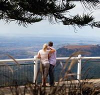 Picnic Point Lookout And Parkland - Tourism Guide