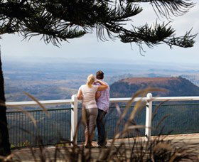 Picnic Point Lookout And Parkland - Cruises Travel 0
