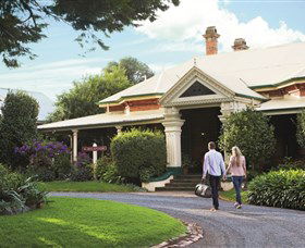 Historical Walk Through Russell Street - Tourism Guide 0