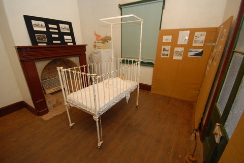 Leahy Historical House - Tourism Guide 4