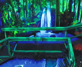 GlowGolf Docklands - Tourism Guide 0