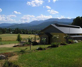 Ringer Reef Winery - Tourism Guide 0