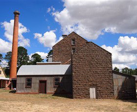 Strathlea VIC Tourism Guide
