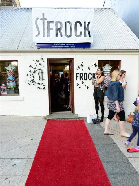 St Frock - Tourism Guide 0