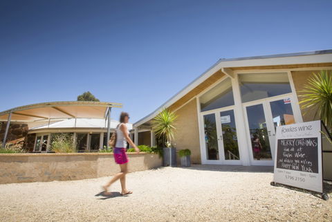 Fowles Wine - Tourism Guide 2