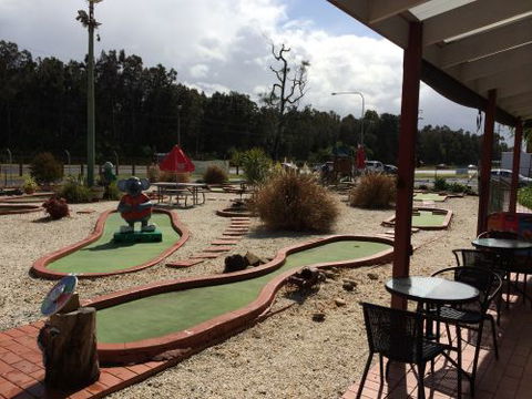 Illawarra Golf Complex - Tourism Guide 4