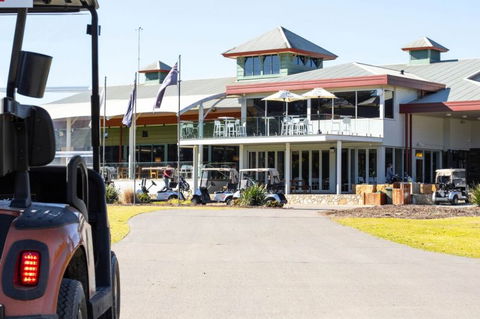 Club Catalina - Tourism Guide 4