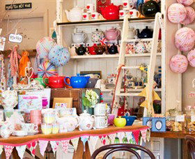 The Berry Tea Shop - Travel Agents 0