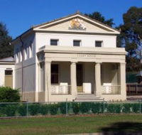 Berry Courthouse - Travel Agents