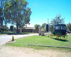 Pokolbin Estate Vineyard - Travel Agents 1