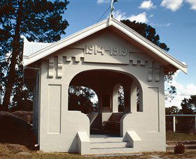 Stanthorpe Soldiers Memorial - Cruises Travel 0