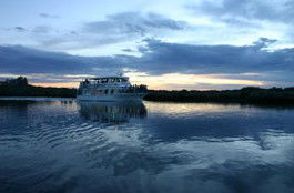 Tamboi Queen Cruises - Tourism Guide 1