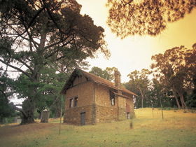 Heysen - The Cedars - Tourism Guide 0