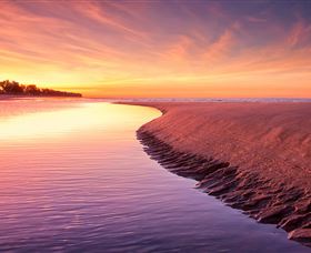 Saunders Beach QLD Tourism Guide
