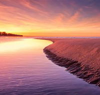 Saunders Beach - Tourism Guide