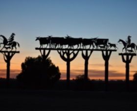 Long Paddock - Cobb Highway Touring Route - Travel Agents 1