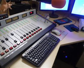 Peak Hill FM Community Radio Station - Tourism Guide 0
