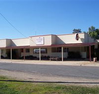 Brocklesby Hotel - Tourism Guide