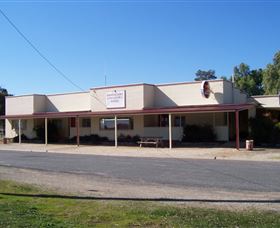Brocklesby Hotel - Tourism Guide 0
