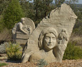 Heritage Sculptures At Pensioners Hill Lookout - Tourism Guide 0