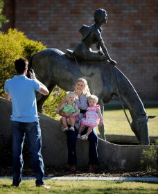 Dorothea Mackellar Memorial Statue - Cruises Travel 0