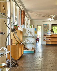 GIGS - Gateway Island Gallery And Studios - Travel Search 0