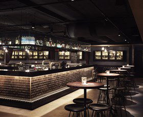 Luckyâ€™s Speakeasy - Tourism Guide 2