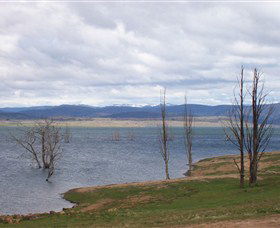 Lake Eucumbene - Cruises Travel 0