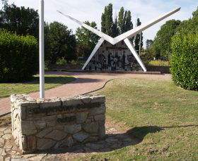 Southern Cloud Memorial - Tourism Guide 0