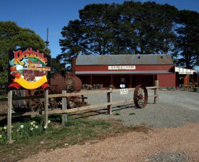Sully's Cider At The Old Cheese Factory - Travel Agents 0