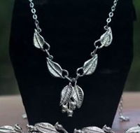 Australian Wildflower Jewellery Gallery - Tourism Guide