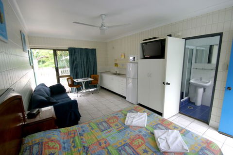 Tropical Palms Inn - Tourism Guide 1