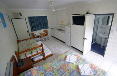 Tropical Palms Inn - Tourism Guide 3