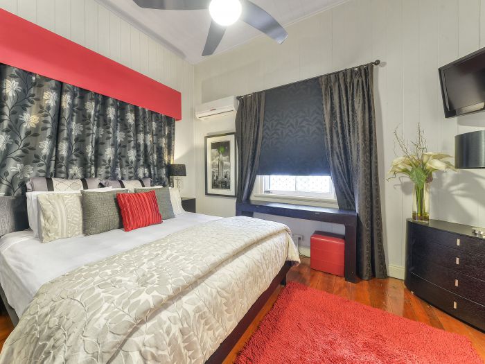 Spring Hill QLD Tourism Guide